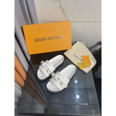 Louis Vuitton Slippers